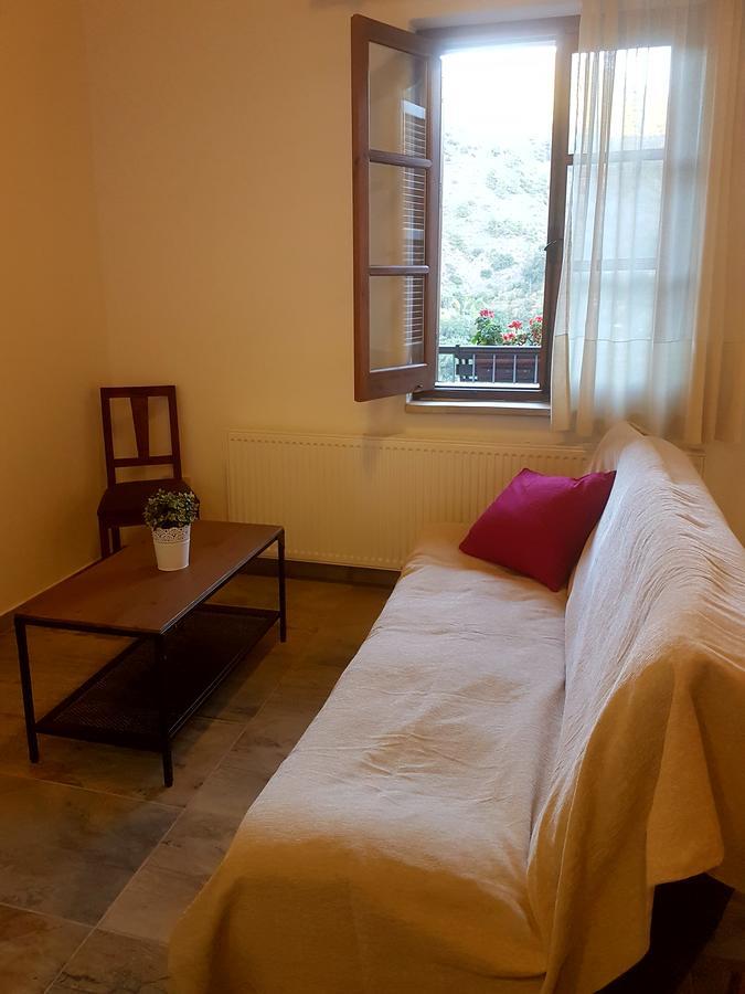 Kalopanayiotis Museum Inn กาโลปานาโยติส ภายนอก รูปภาพ